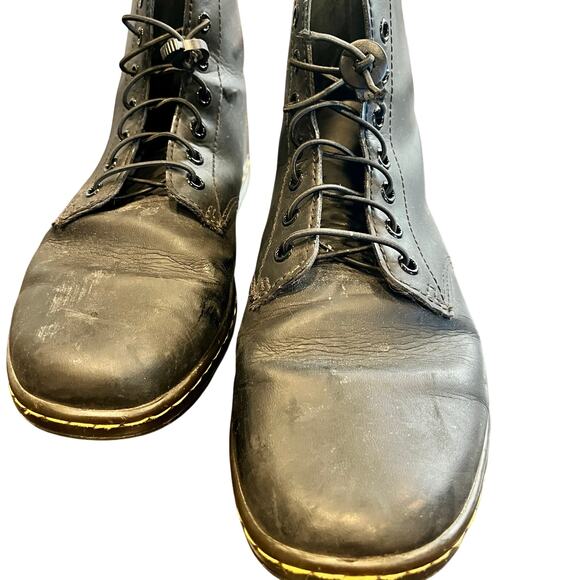 Dr. Martens Tobias 8-Eye Boots – Black Leather AirWair Soles EU 42 - Picture 2 of 6
